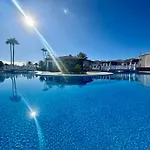 Great Escape, Golf Del Sur * Сан Мигель