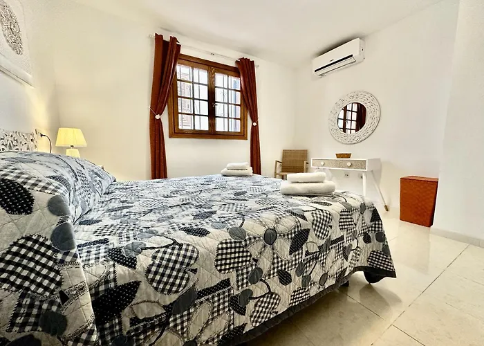 Great Escape, Golf Del Sur